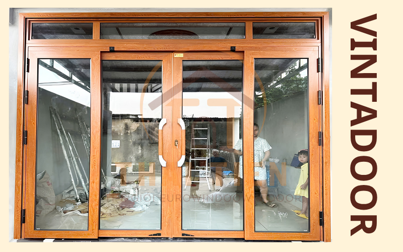 Cửa nh&ocirc;m k&iacute;nh Quận 12 kiểu mở l&ugrave;a đẹp