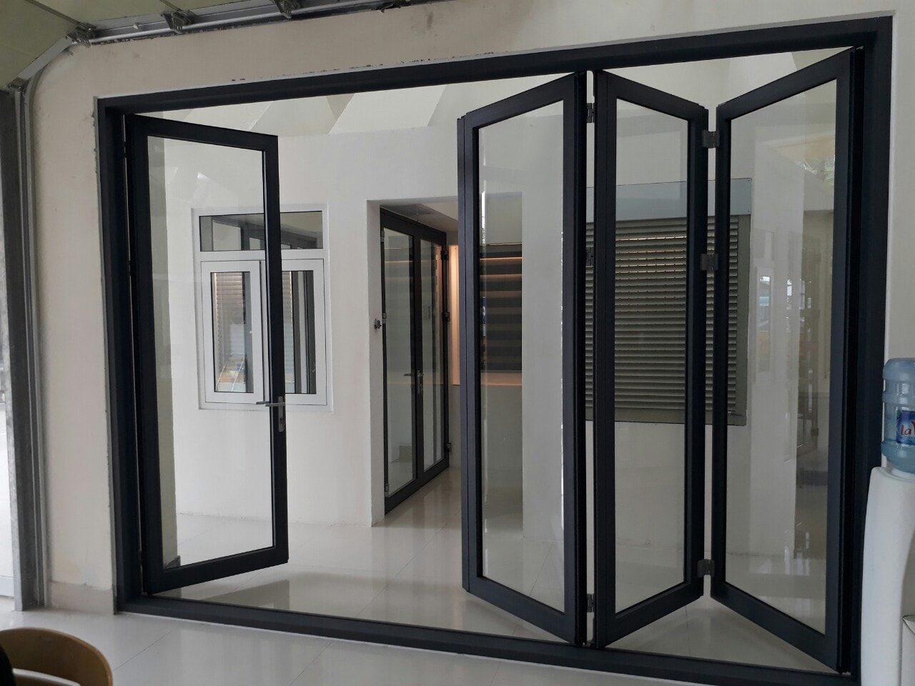Cửa đi 4 cánh mở trượt