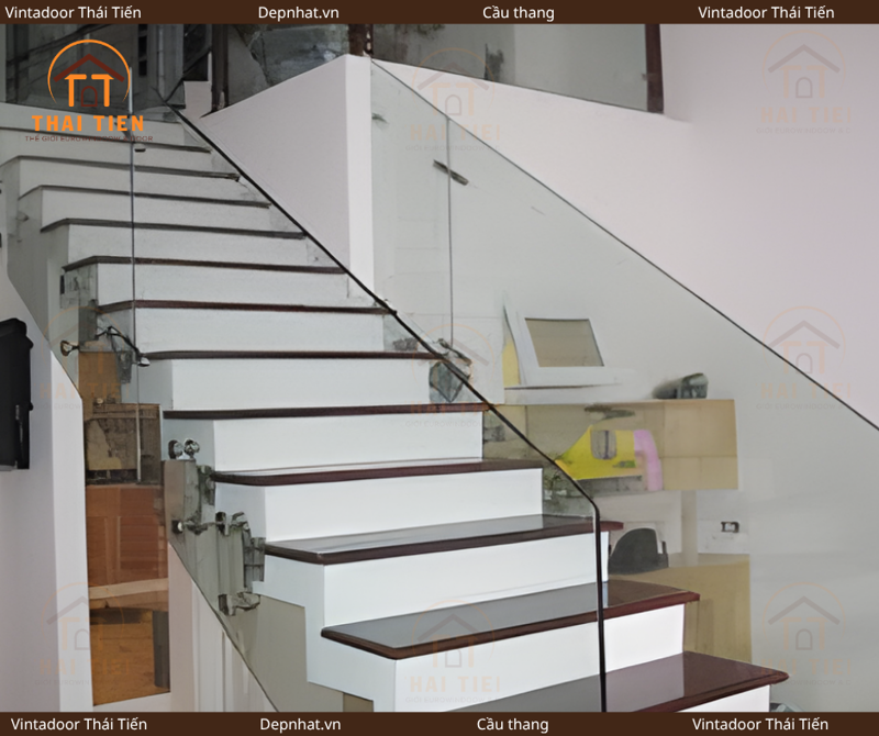 Cầu thang không tay vịn