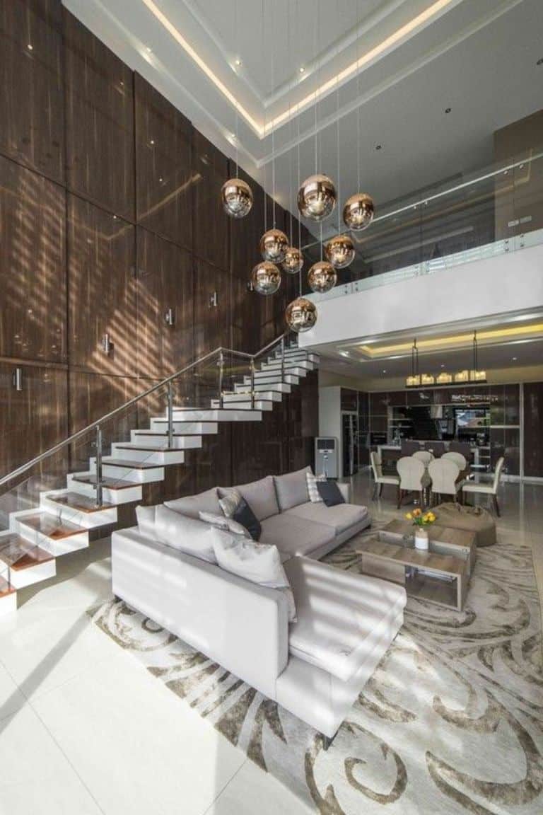 Cầu thang kính tay vịn inox