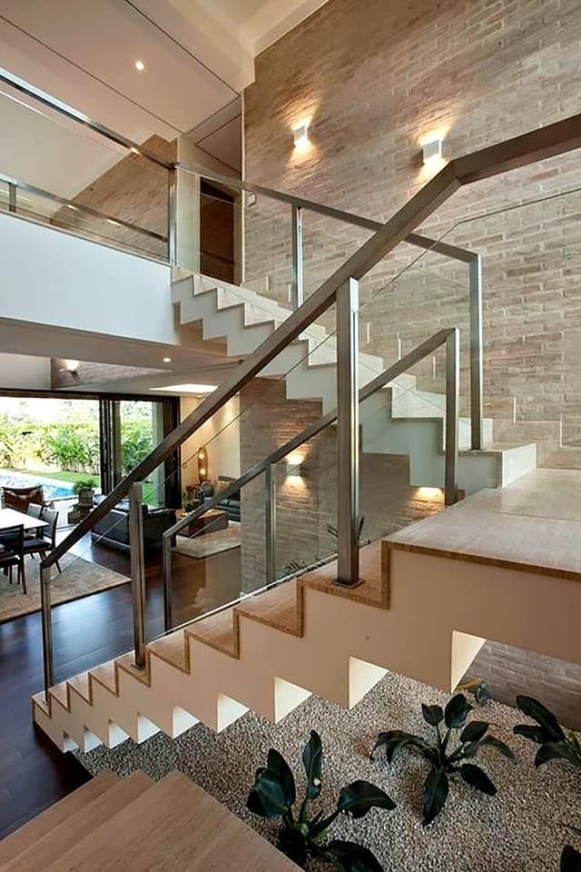 Cầu thang nhôm kính khung sắt hộp