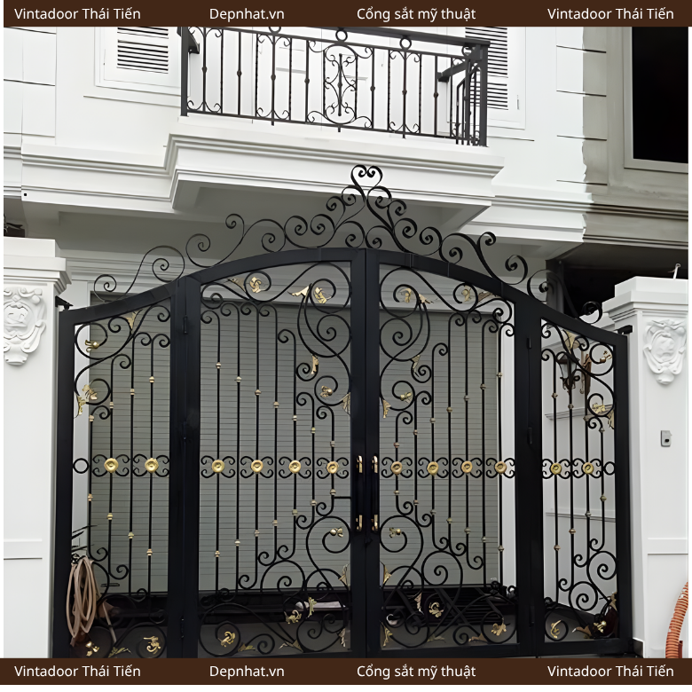 Cổng sắt mỹ thuật đẹp đơn giản Vintadoor Thái Tiến