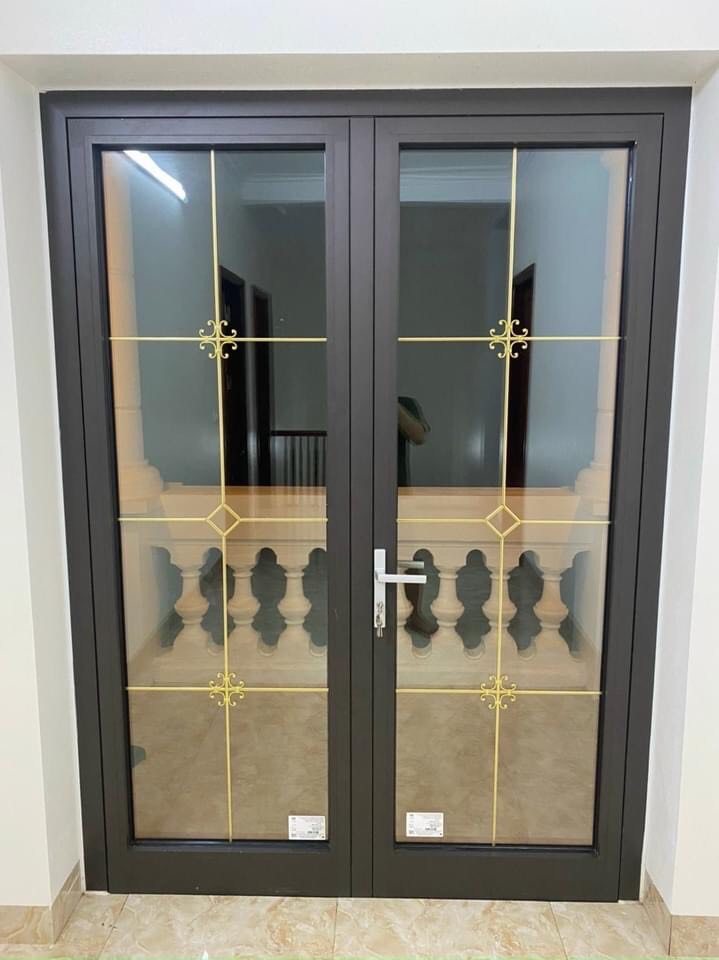 Cửa đi 2 cánh mở quay