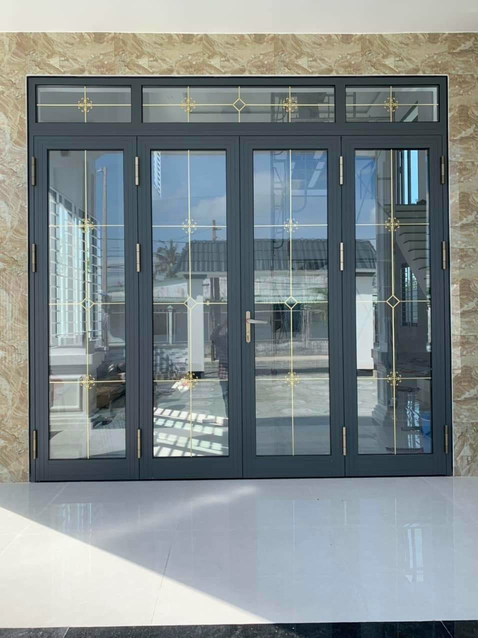 Cửa đi 4 cánh mở quay