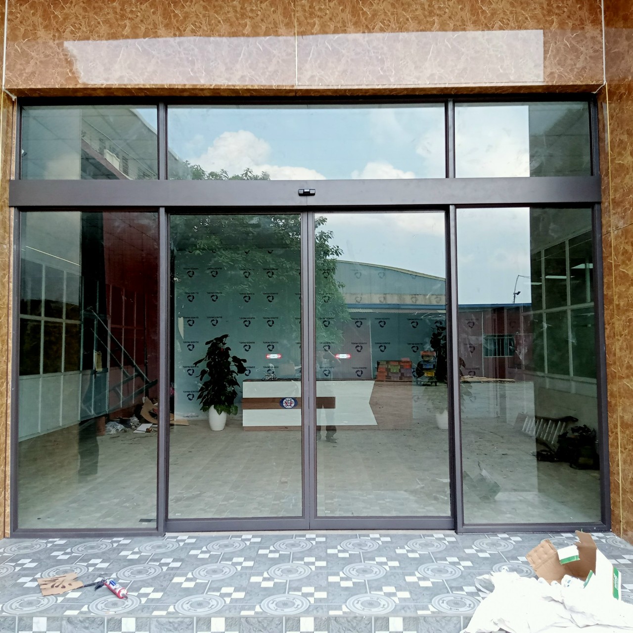 Cửa lùa tự động