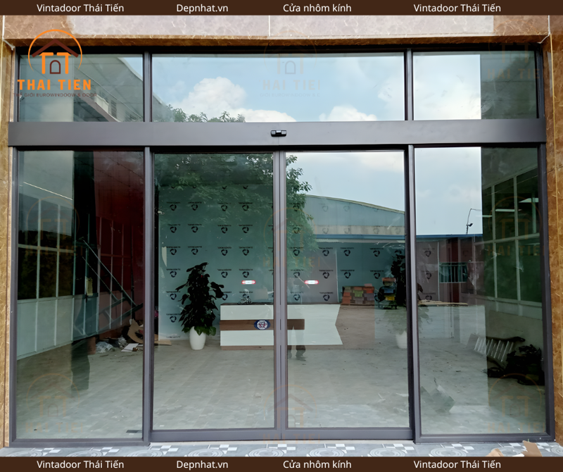 Cửa nhôm kính trượt tự động
