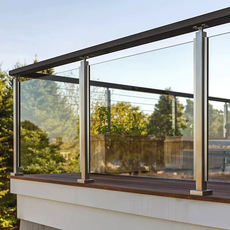 Lan can kính cường lực trụ inox