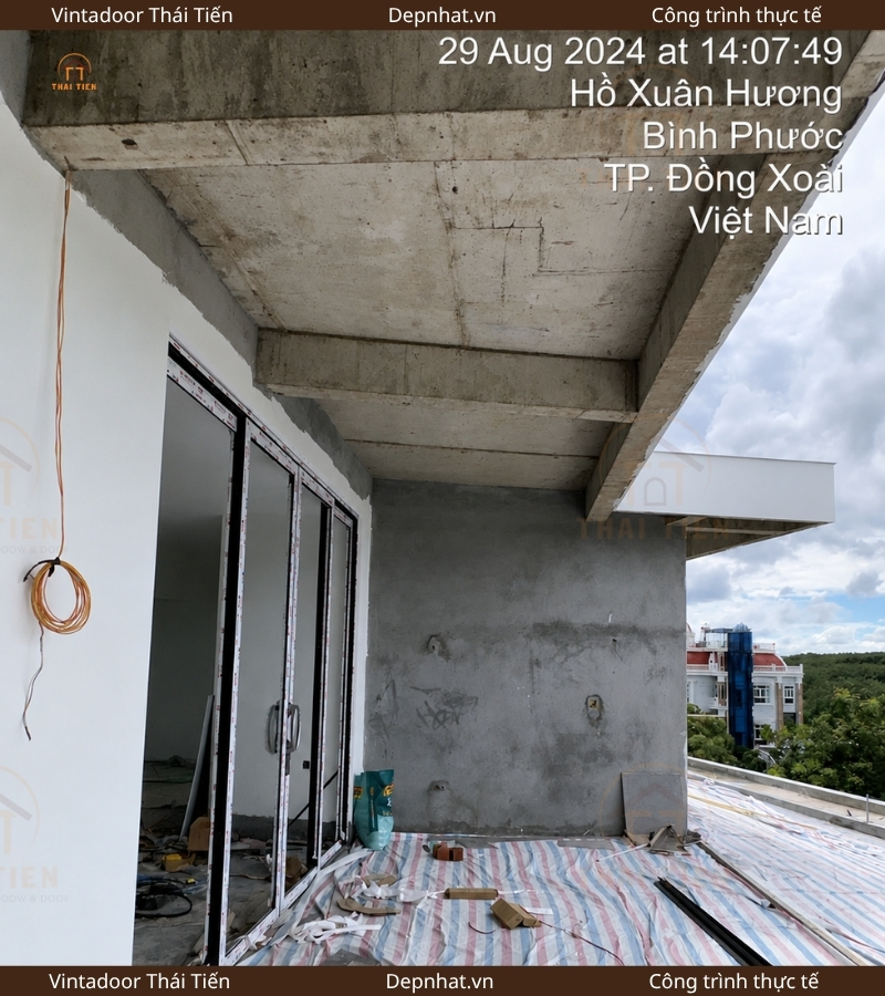 NHÔM KÍNH TOÀN BỘ NHÀ PHỐ HIỆN ĐẠI – ĐỒNG XOÀI, BÌNH PHƯỚC - Ảnh 3