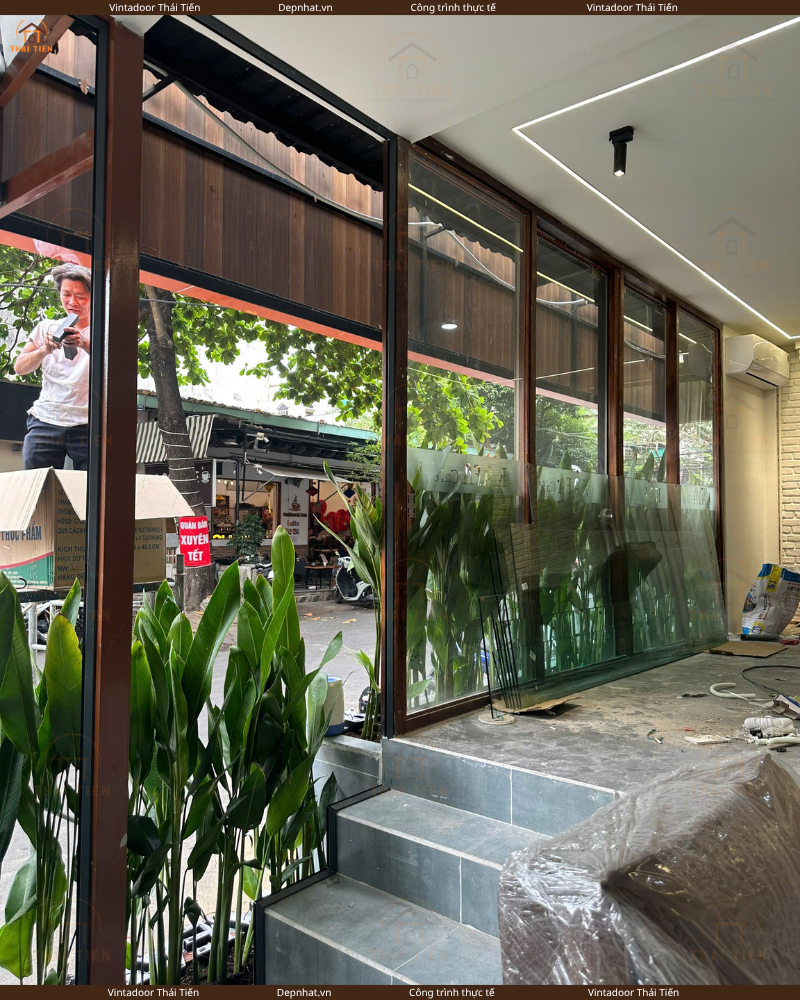THI CÔNG NHÔM KÍNH XINGFA NÂU CÀ PHÊ – BARBER SHOP THANH NIÊN 6, GÒ VẤP - Ảnh 4